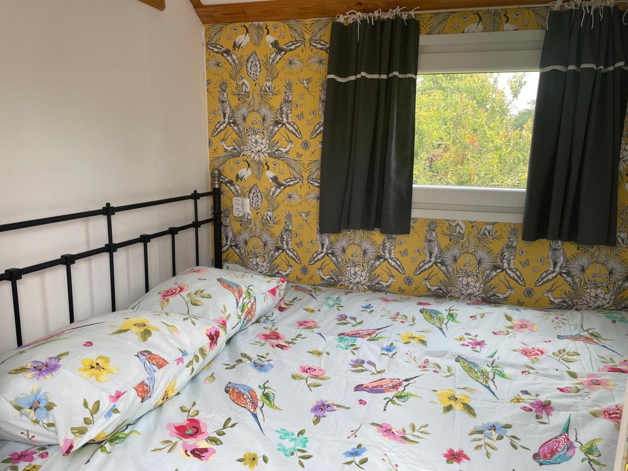 Pipowagen Mamaloe Bed and Breakfast Kesteren Buitenkant foto